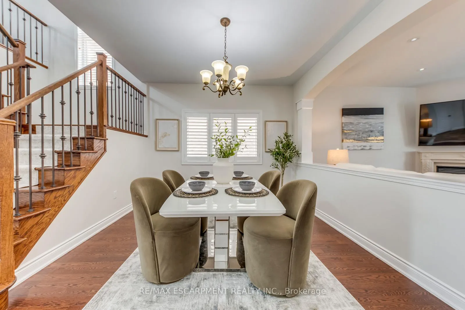 Photo 8 of 4208 Fuller Crescent, Burlington, Alton — HOMEH