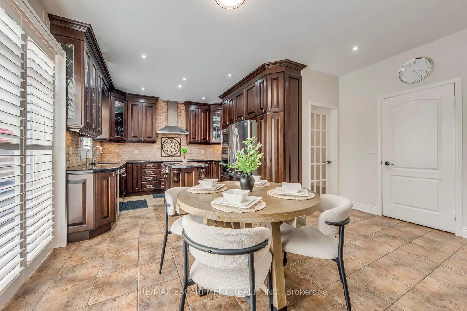 Photo 15 of 4208 Fuller Crescent, Burlington, Alton — HOMEH