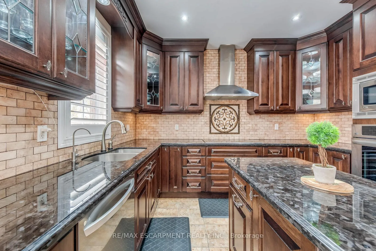 Photo 18 of 4208 Fuller Crescent, Burlington, Alton — HOMEH