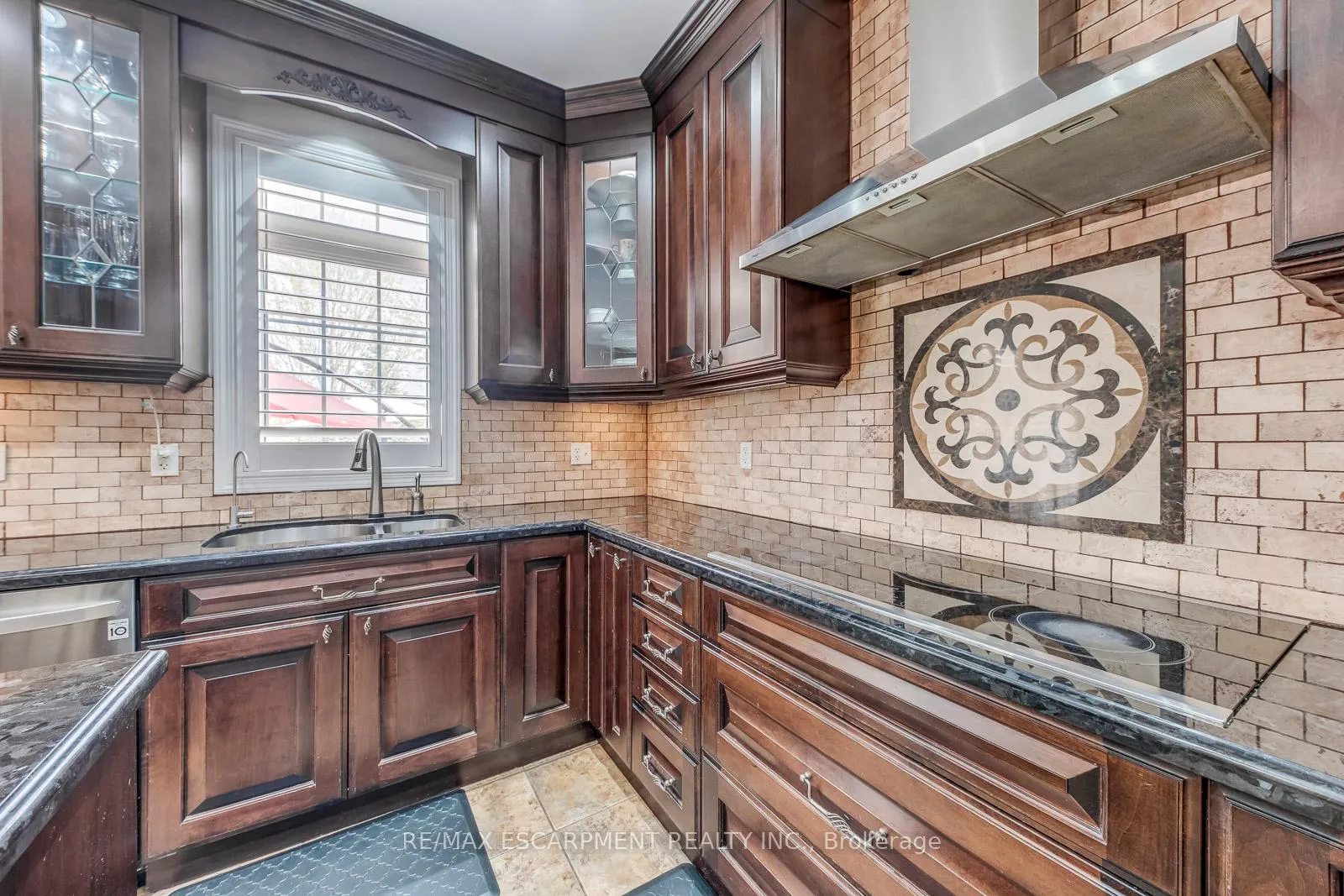 Photo 21 of 4208 Fuller Crescent, Burlington, Alton — HOMEH