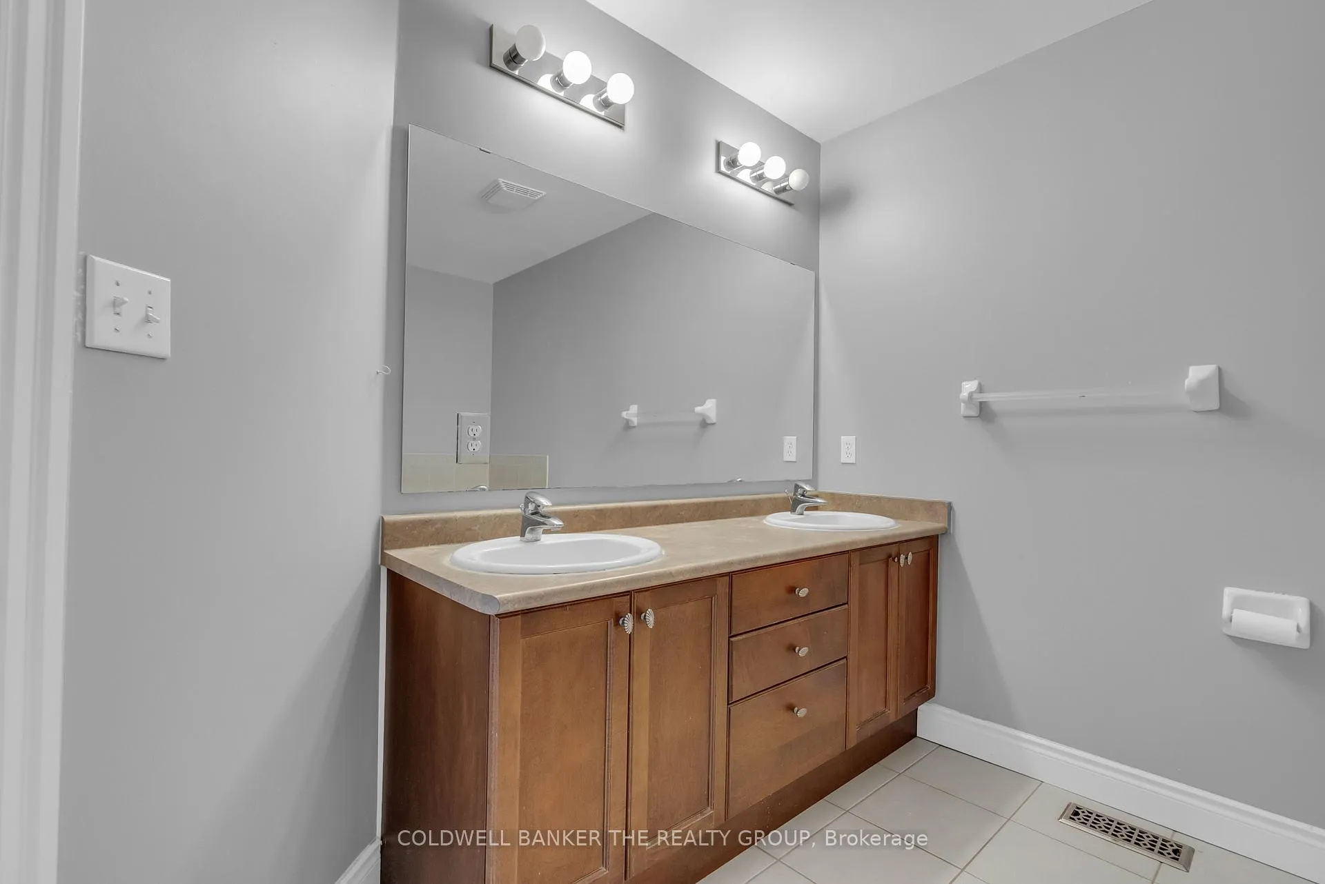 Photo 33 of Unit 77, 105 Pinnacle Drive, Kitchener, Lower Doon — HOMEH