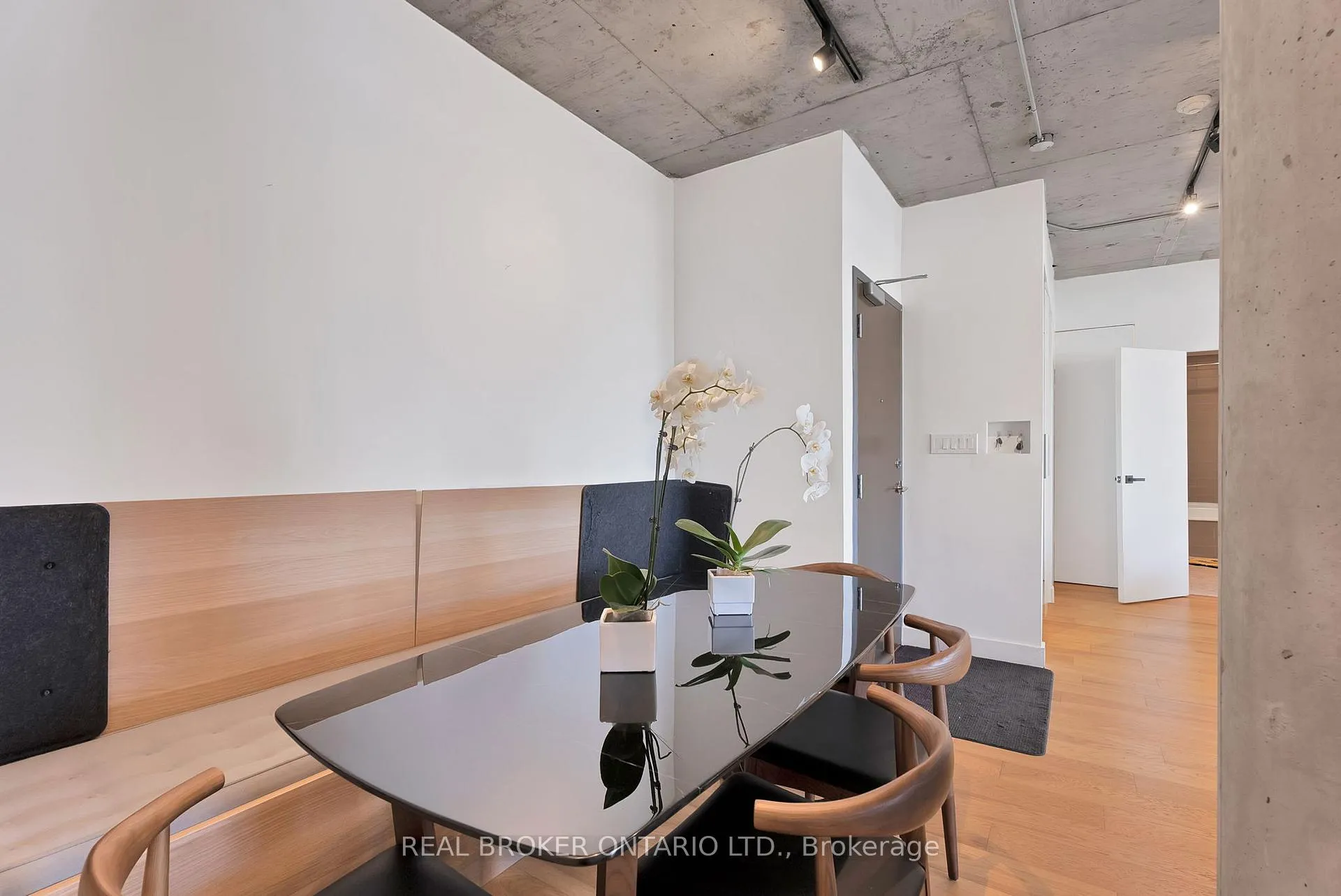 Photo 9 of Unit 603, 42 Camden Street, Toronto, Waterfront Communities — HOMEH
