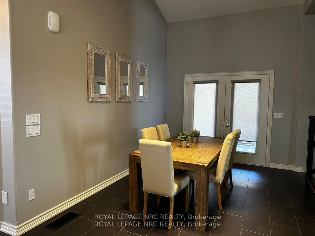 Photo 4 of 9228 Hendershot Boulevard, Niagara Falls, Forestview — HOMEH