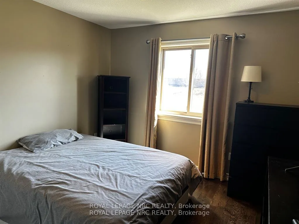 Photo 6 of 9228 Hendershot Boulevard, Niagara Falls, Forestview — HOMEH
