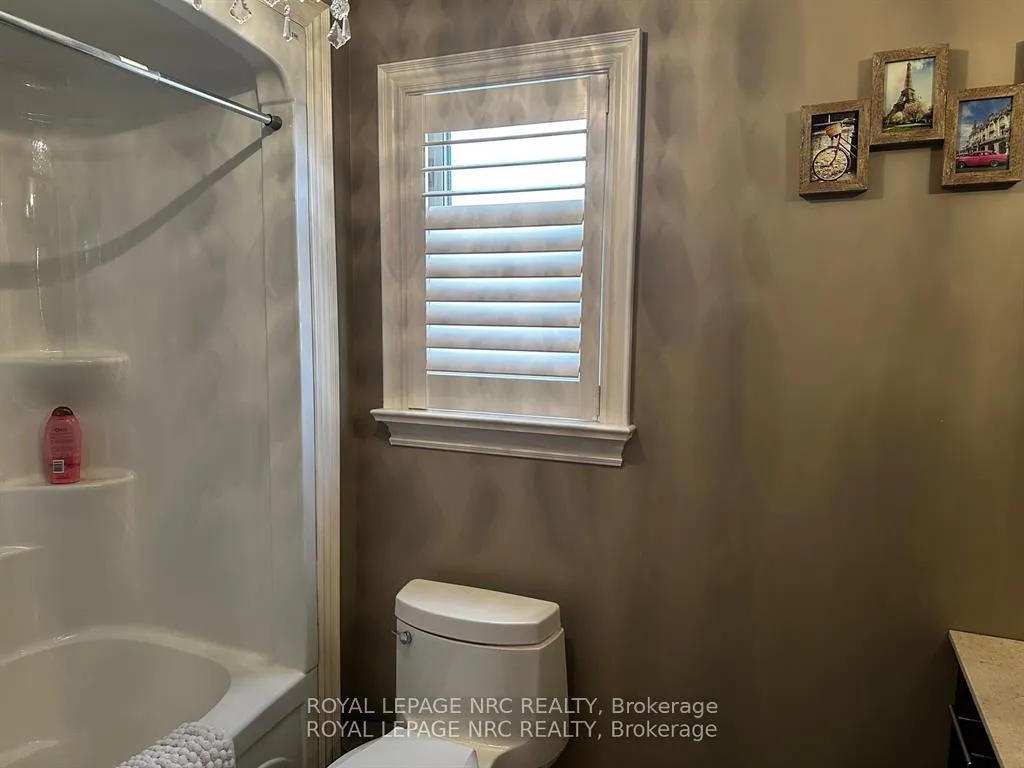 Photo 10 of 9228 Hendershot Boulevard, Niagara Falls, Forestview — HOMEH