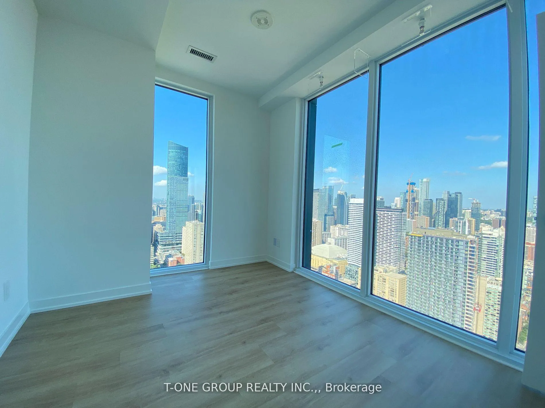 Photo 9 of Unit LPH06, 319 Jarvis Street, Toronto, Church-Yonge Corridor — HOMEH