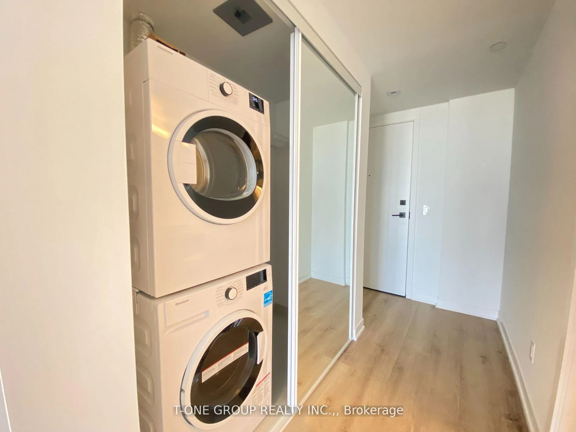 Photo 15 of Unit LPH06, 319 Jarvis Street, Toronto, Church-Yonge Corridor — HOMEH