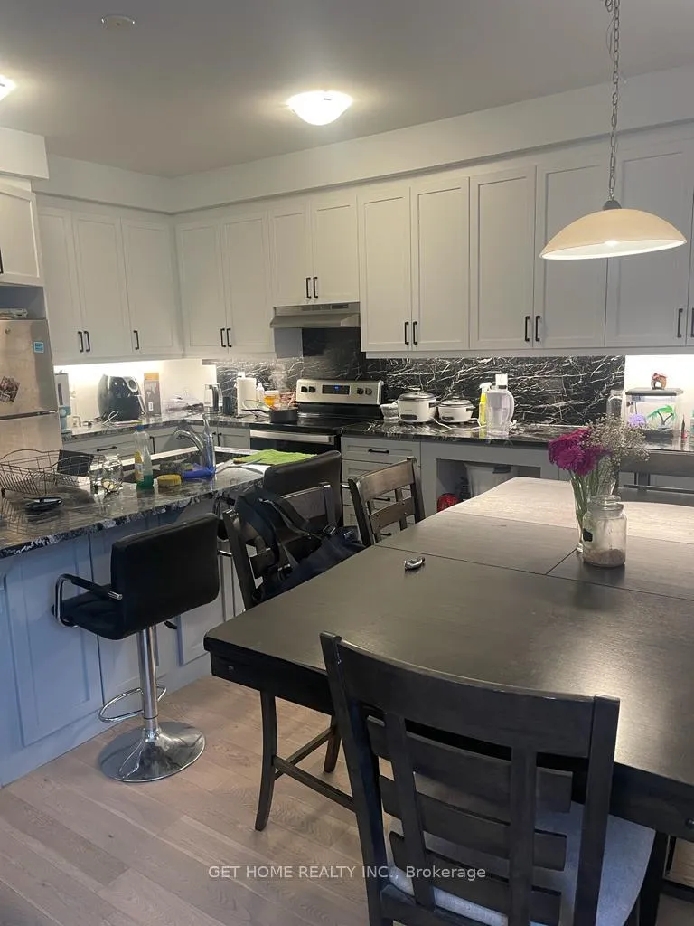 Photo 8 of 76 Keppel Circle, Brampton, Northwest Brampton — HOMEH