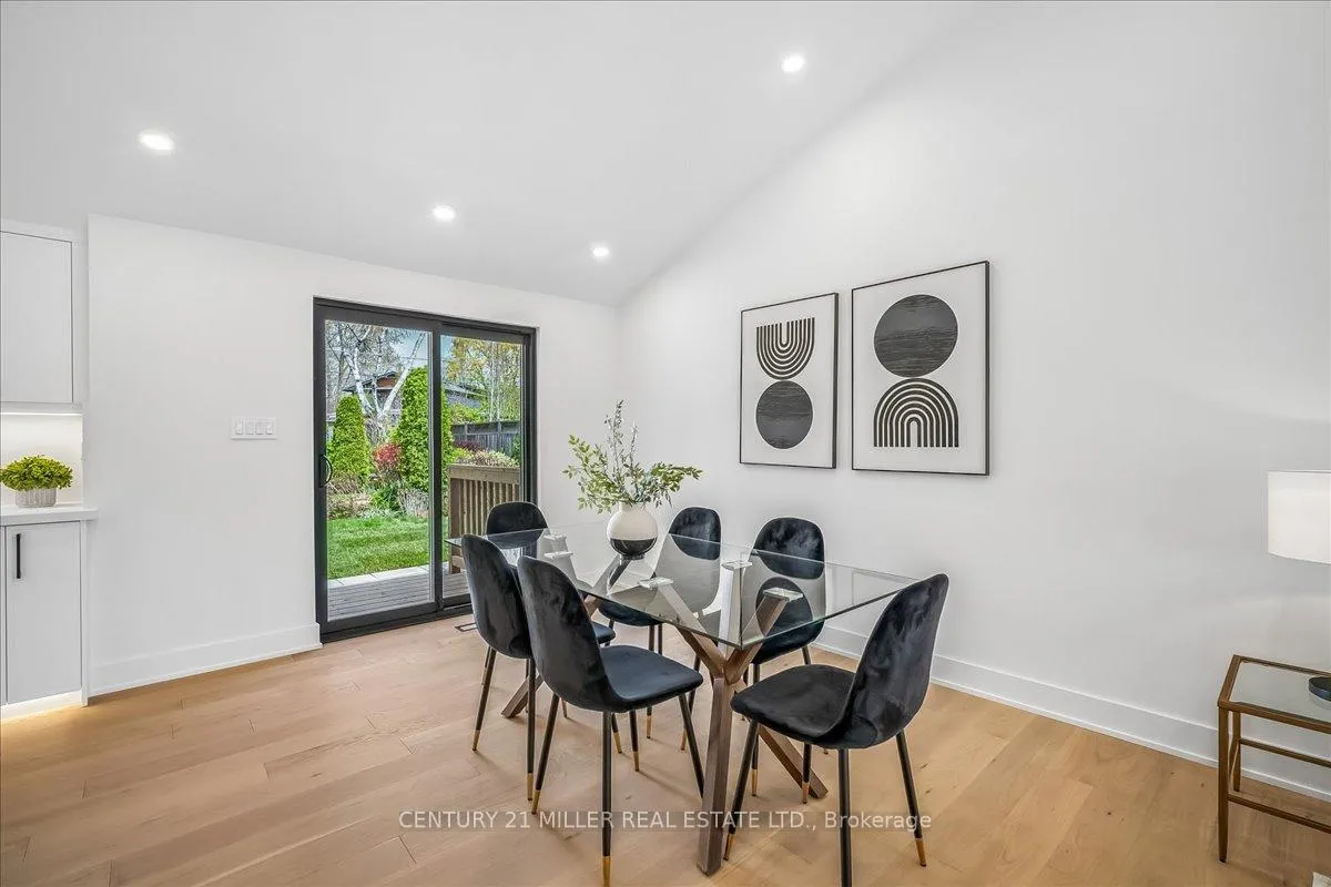 Photo 7 of 4505 Spruce Avenue, Burlington, Shoreacres — HOMEH