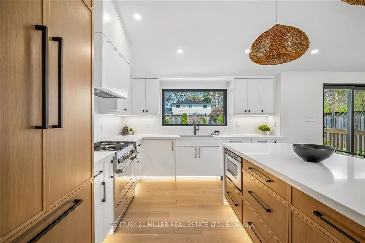 Photo 10 of 4505 Spruce Avenue, Burlington, Shoreacres — HOMEH