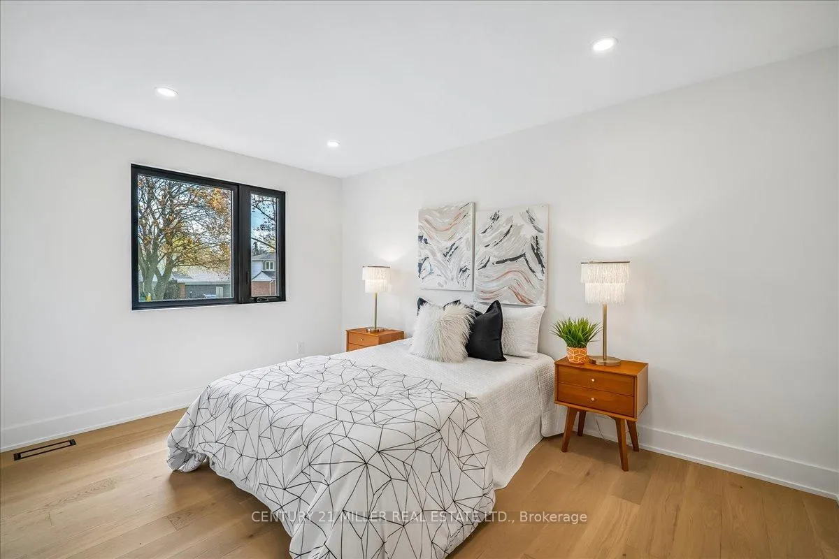 Photo 19 of 4505 Spruce Avenue, Burlington, Shoreacres — HOMEH