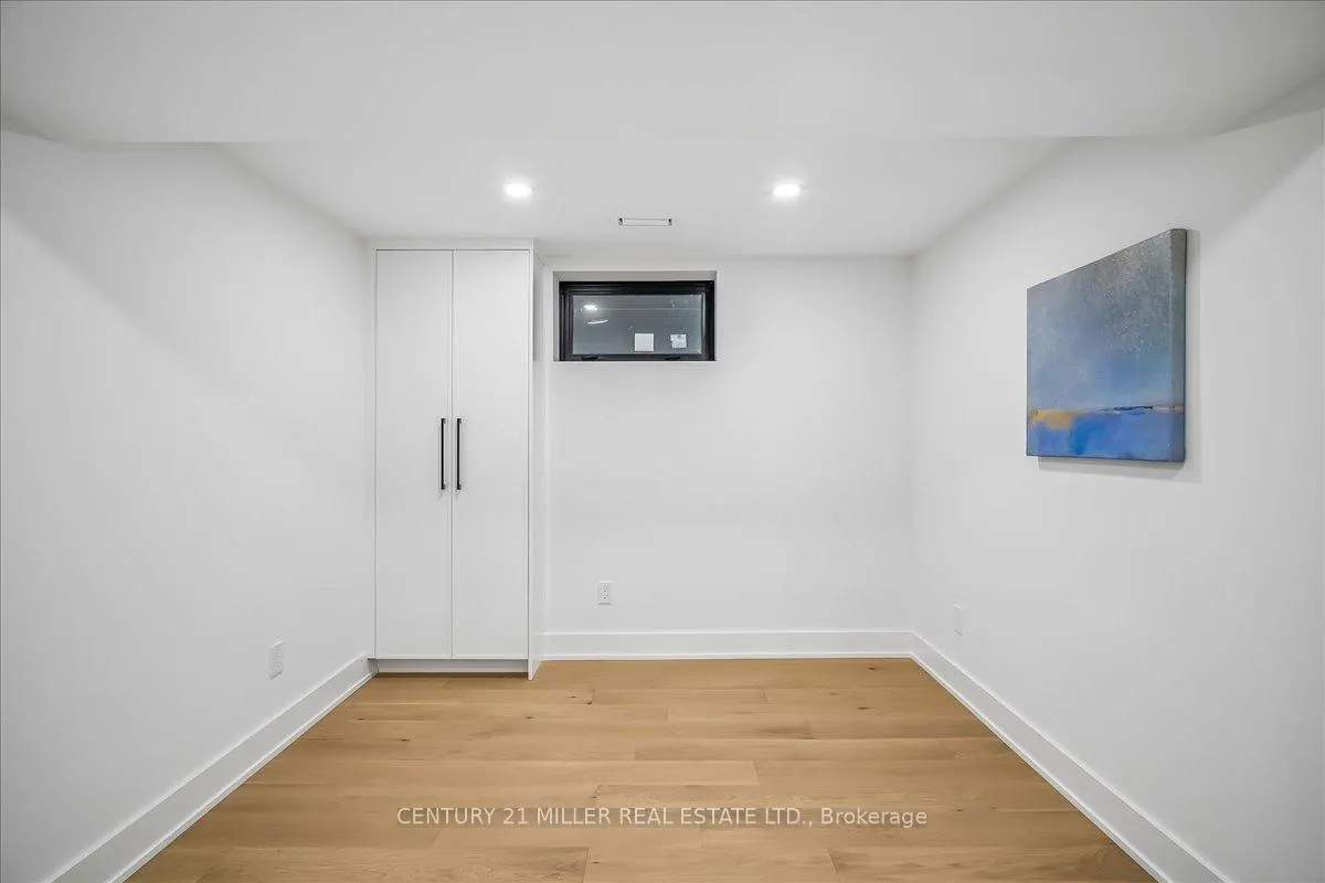 Photo 28 of 4505 Spruce Avenue, Burlington, Shoreacres — HOMEH