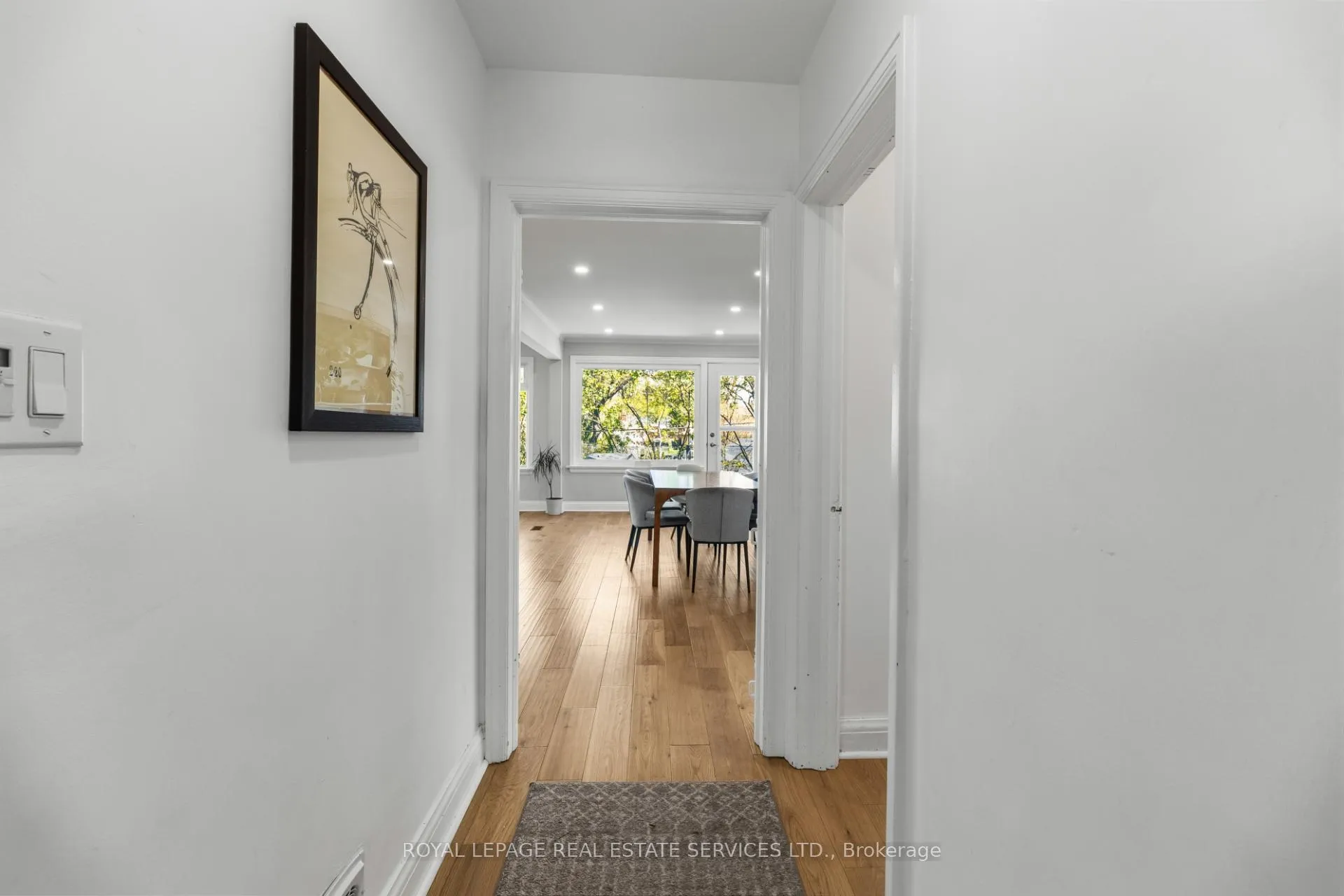 Photo 3 of 76 Glenellen Drive E, Etobicoke, Stonegate-Queensway — HOMEH