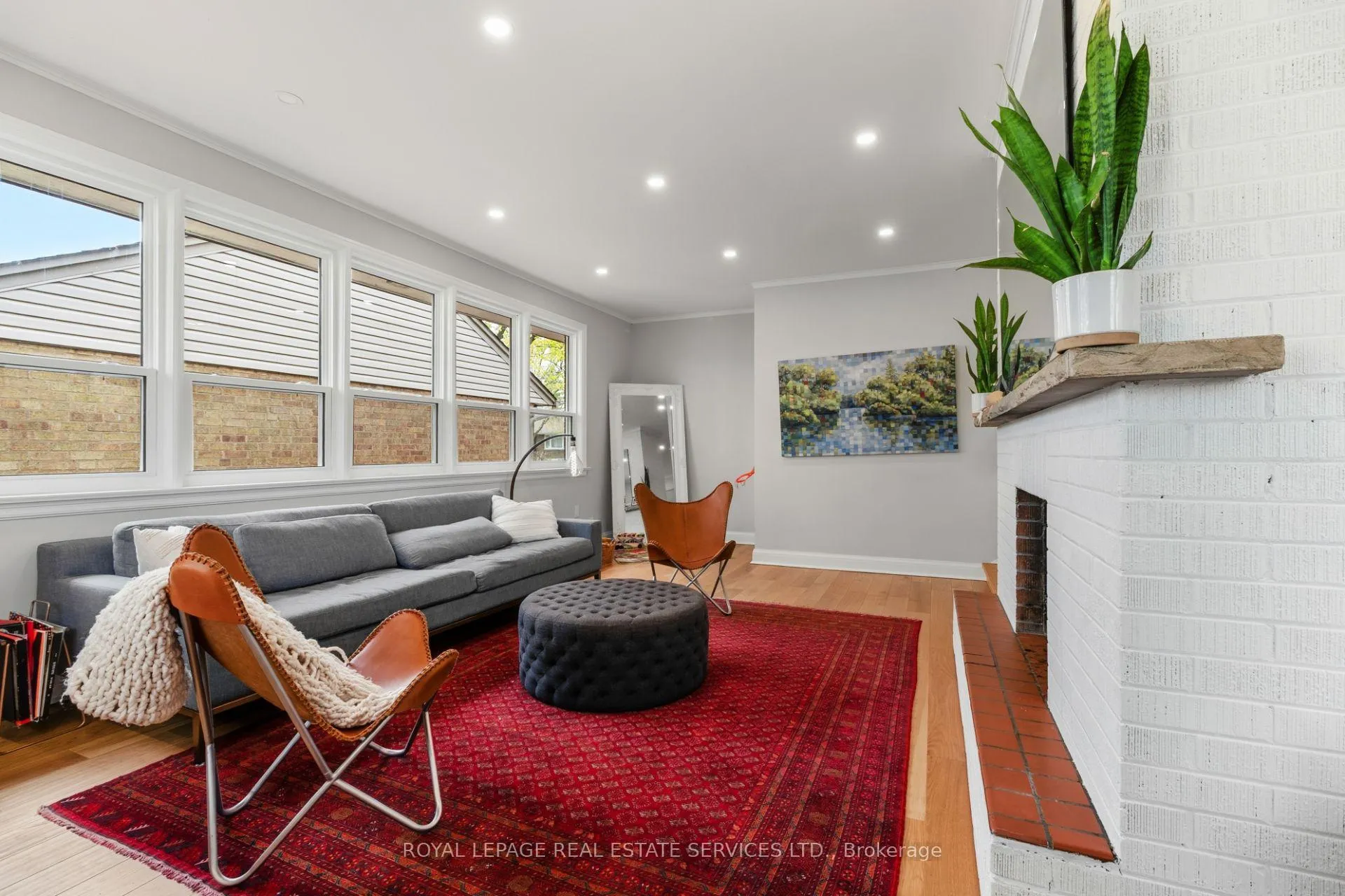 Photo 12 of 76 Glenellen Drive E, Etobicoke, Stonegate-Queensway — HOMEH
