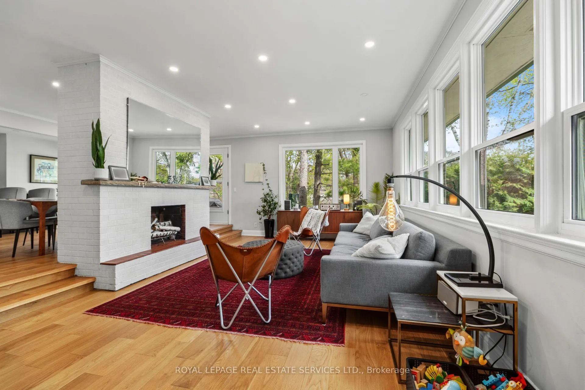 Photo 14 of 76 Glenellen Drive E, Etobicoke, Stonegate-Queensway — HOMEH