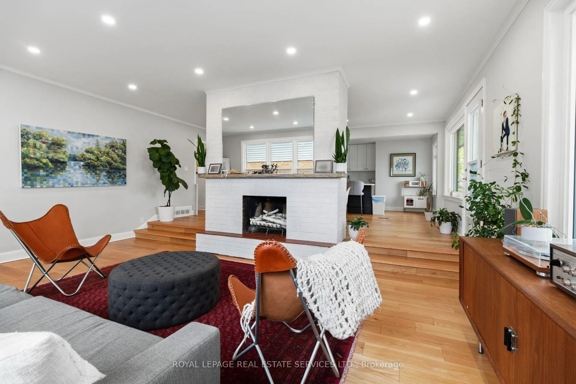 Photo 16 of 76 Glenellen Drive E, Etobicoke, Stonegate-Queensway — HOMEH