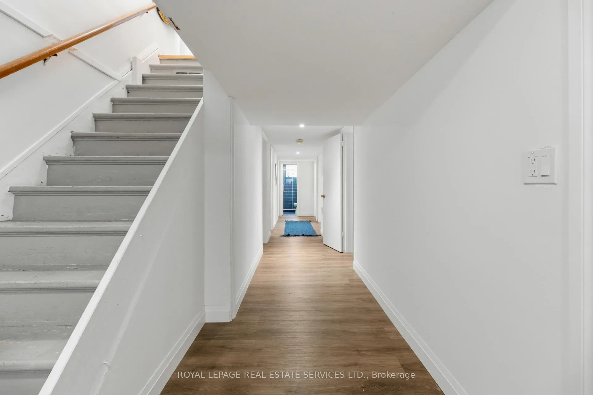 Photo 27 of 76 Glenellen Drive E, Etobicoke, Stonegate-Queensway — HOMEH