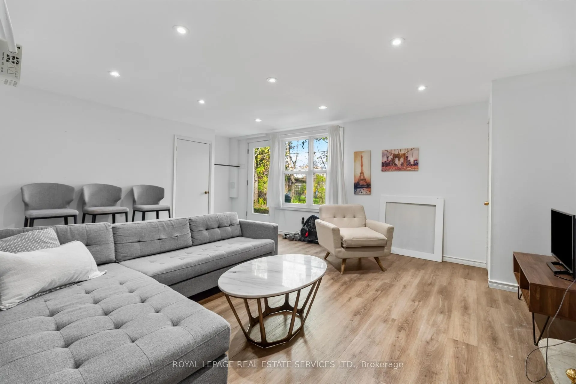 Photo 28 of 76 Glenellen Drive E, Etobicoke, Stonegate-Queensway — HOMEH
