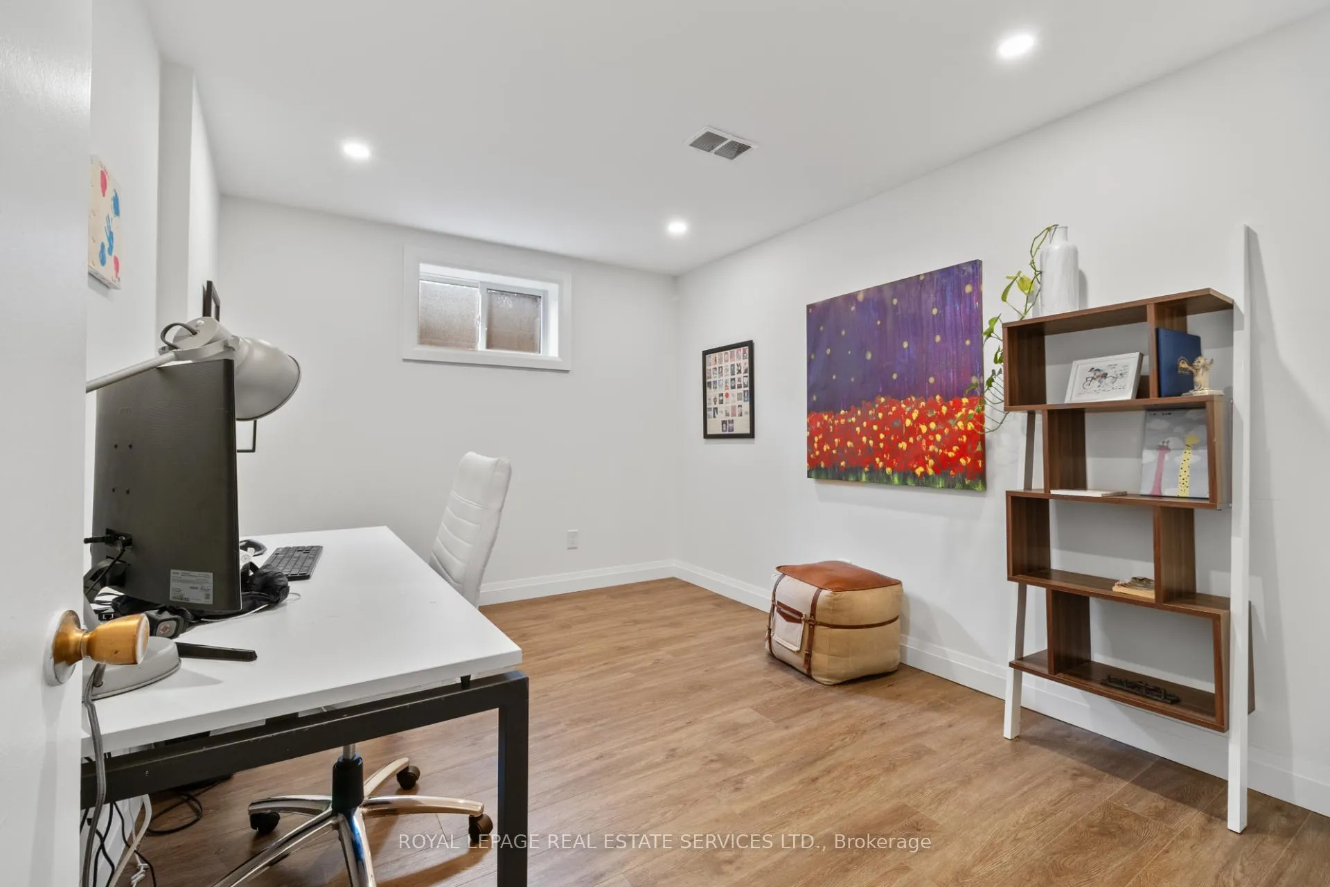 Photo 31 of 76 Glenellen Drive E, Etobicoke, Stonegate-Queensway — HOMEH