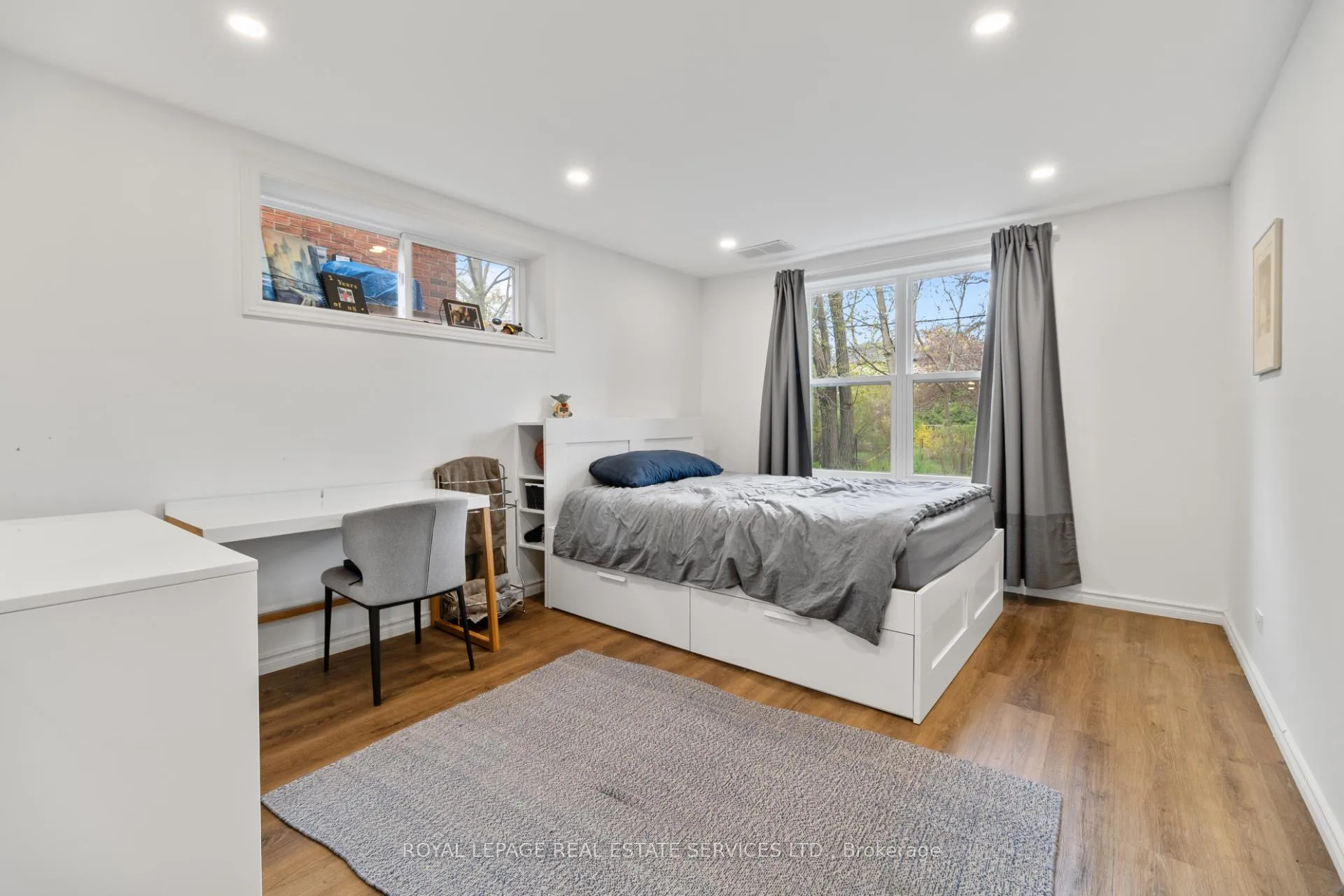 Photo 33 of 76 Glenellen Drive E, Etobicoke, Stonegate-Queensway — HOMEH