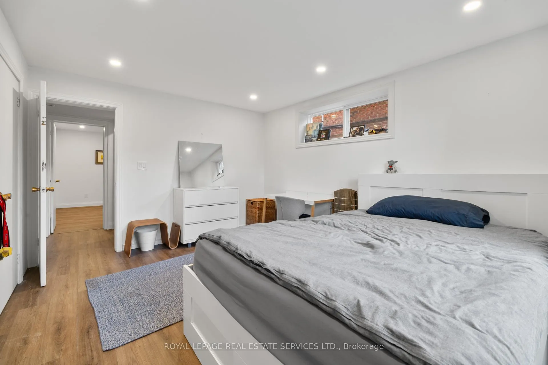 Photo 34 of 76 Glenellen Drive E, Etobicoke, Stonegate-Queensway — HOMEH