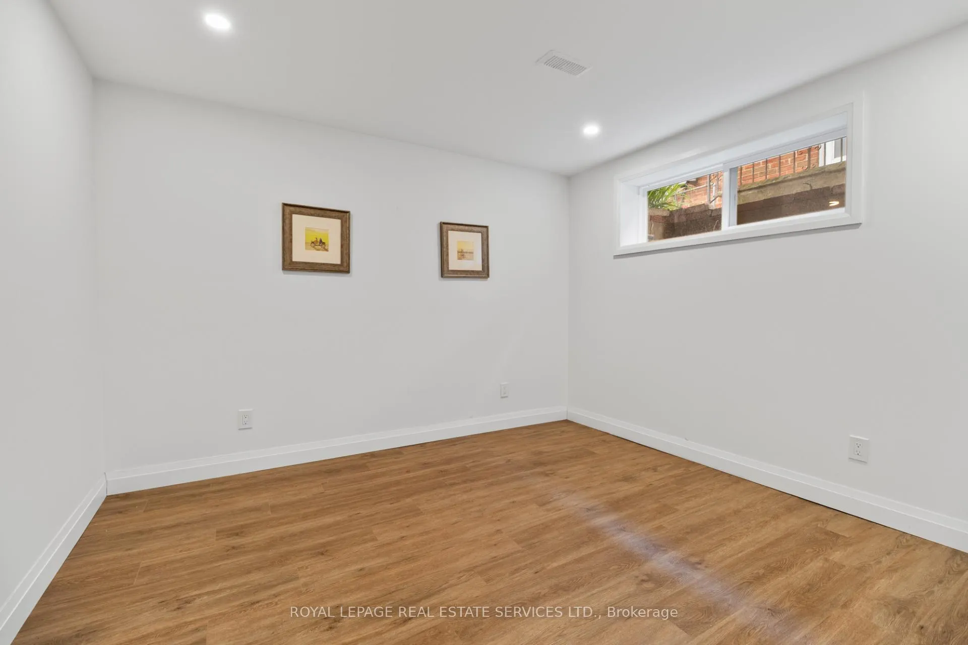 Photo 35 of 76 Glenellen Drive E, Etobicoke, Stonegate-Queensway — HOMEH