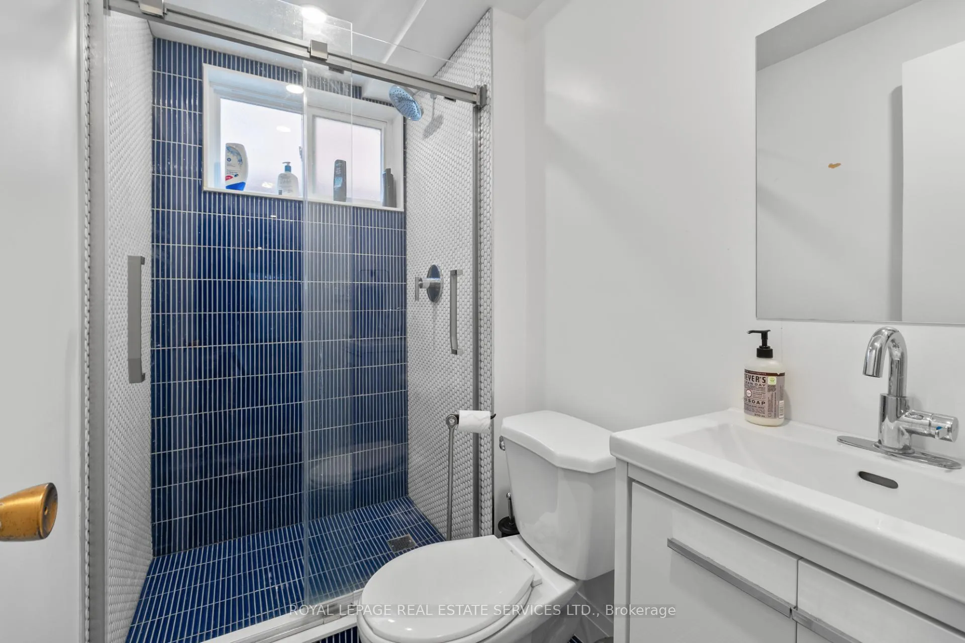 Photo 36 of 76 Glenellen Drive E, Etobicoke, Stonegate-Queensway — HOMEH
