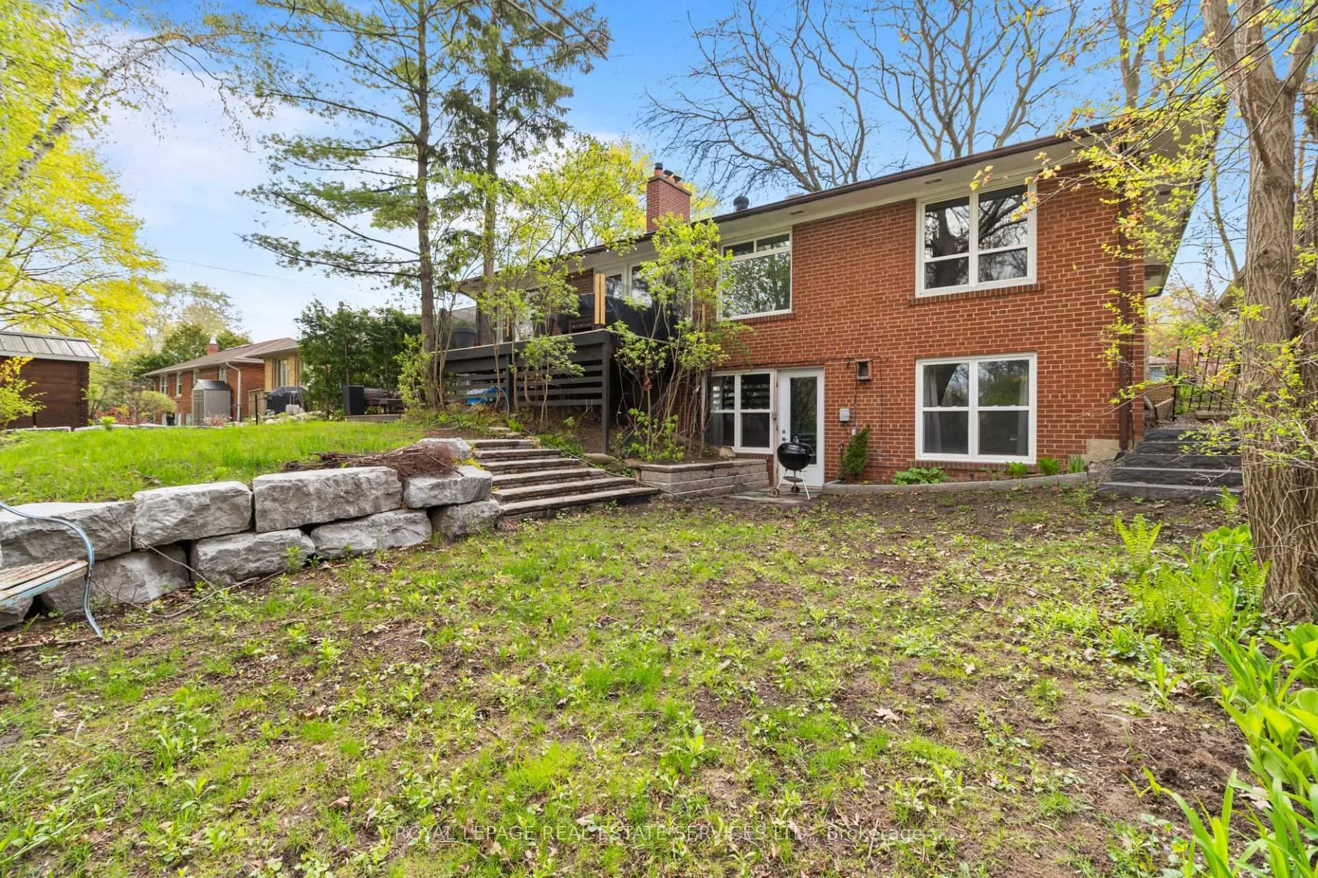 Photo 40 of 76 Glenellen Drive E, Etobicoke, Stonegate-Queensway — HOMEH