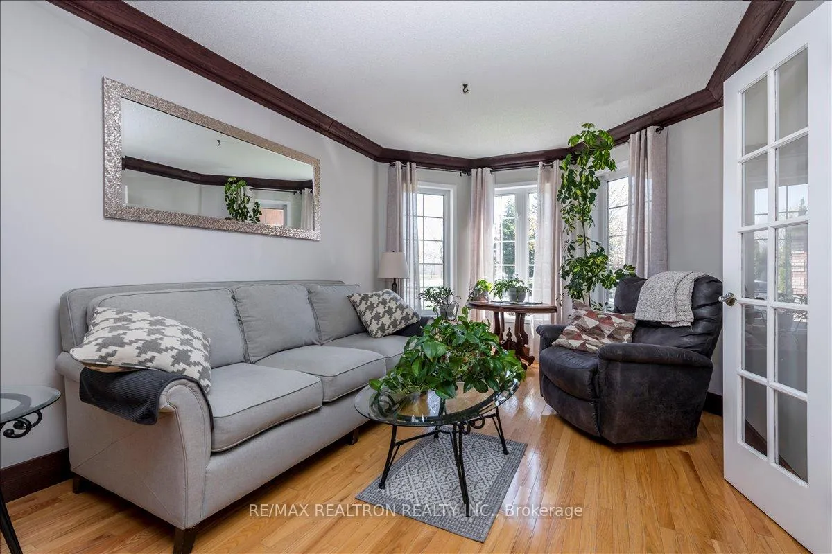 Photo 5 of 16 Bear Creek Drive, Barrie, Holly — HOMEH