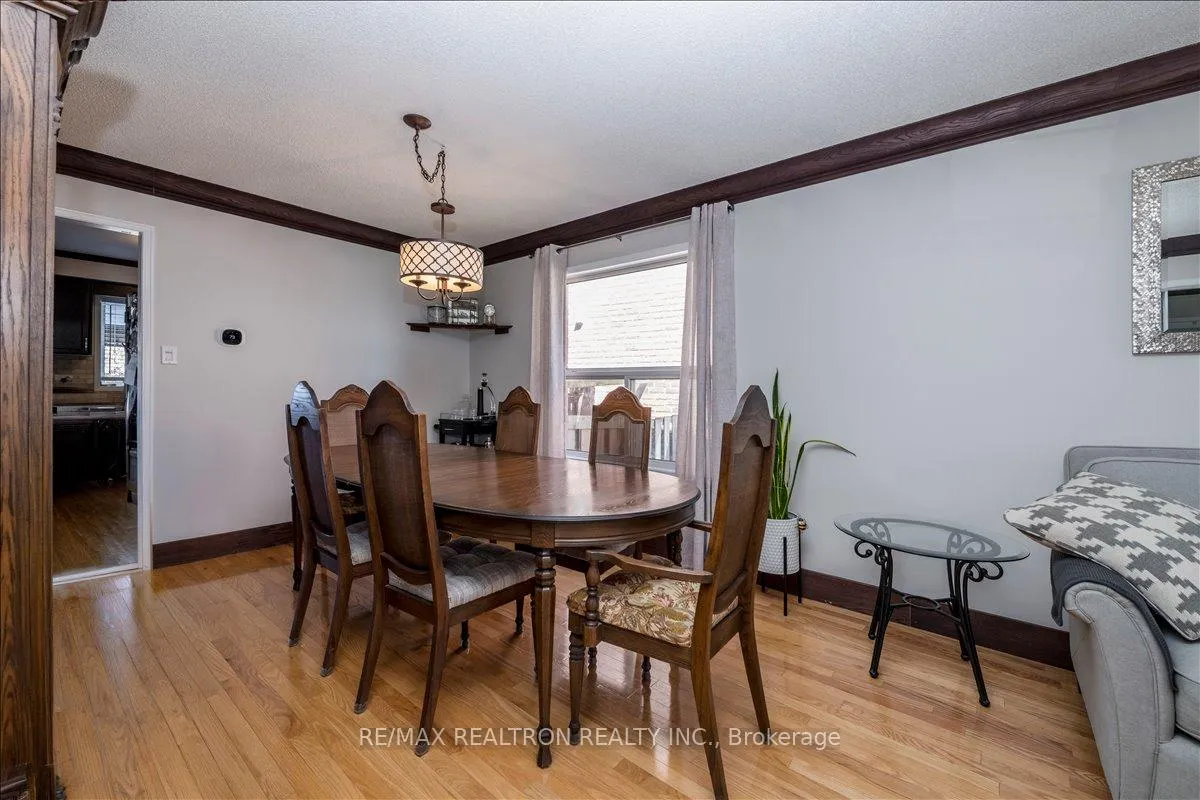 Photo 6 of 16 Bear Creek Drive, Barrie, Holly — HOMEH