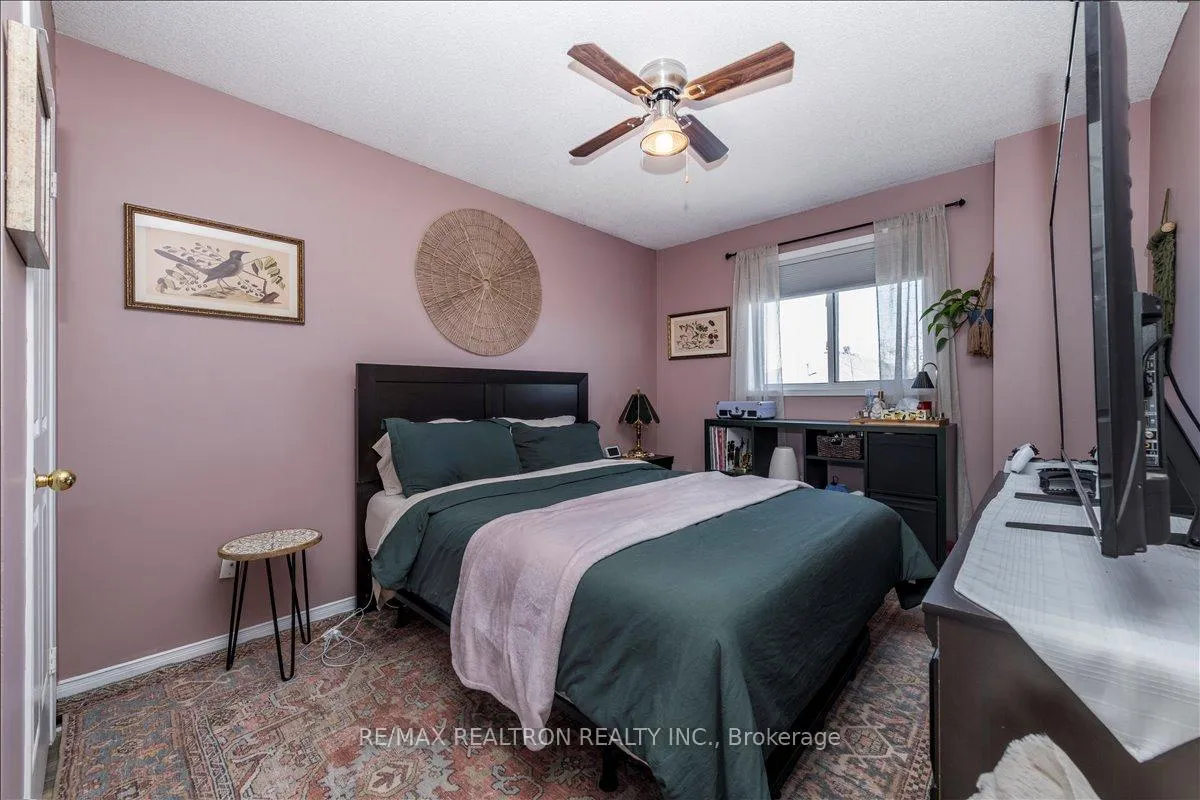 Photo 21 of 16 Bear Creek Drive, Barrie, Holly — HOMEH