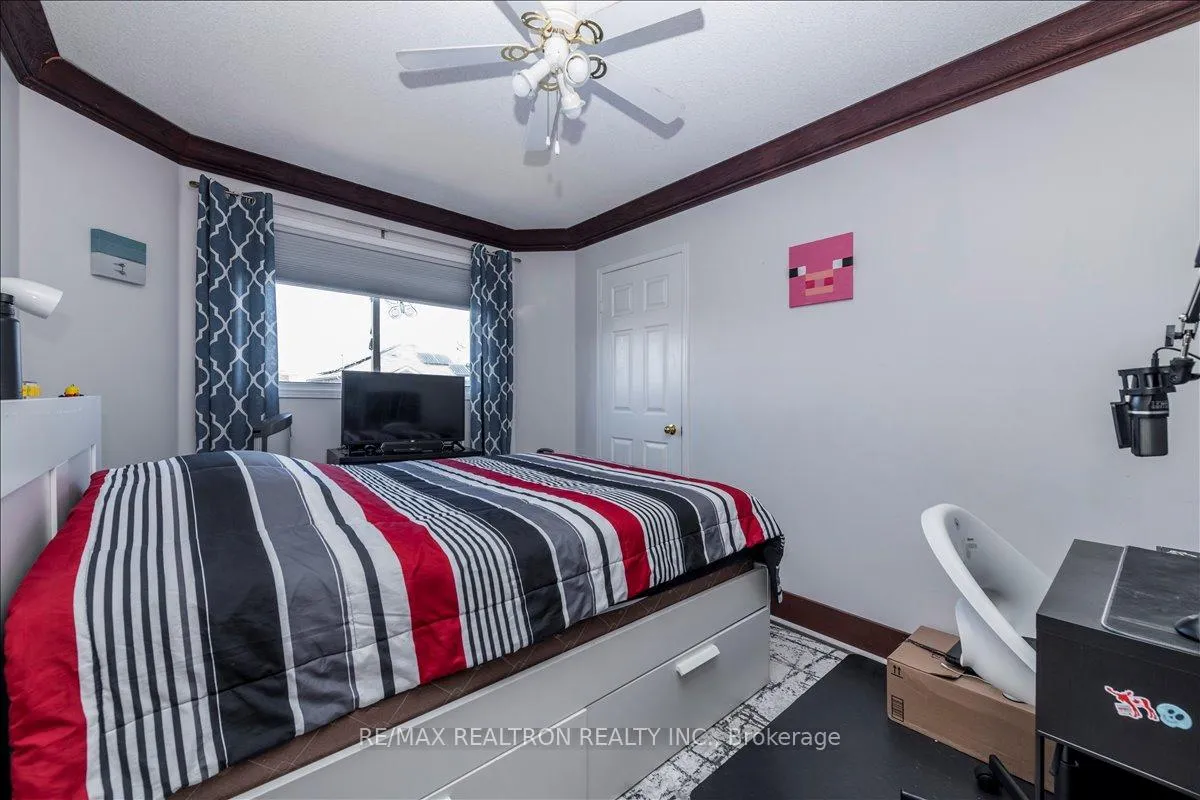 Photo 22 of 16 Bear Creek Drive, Barrie, Holly — HOMEH