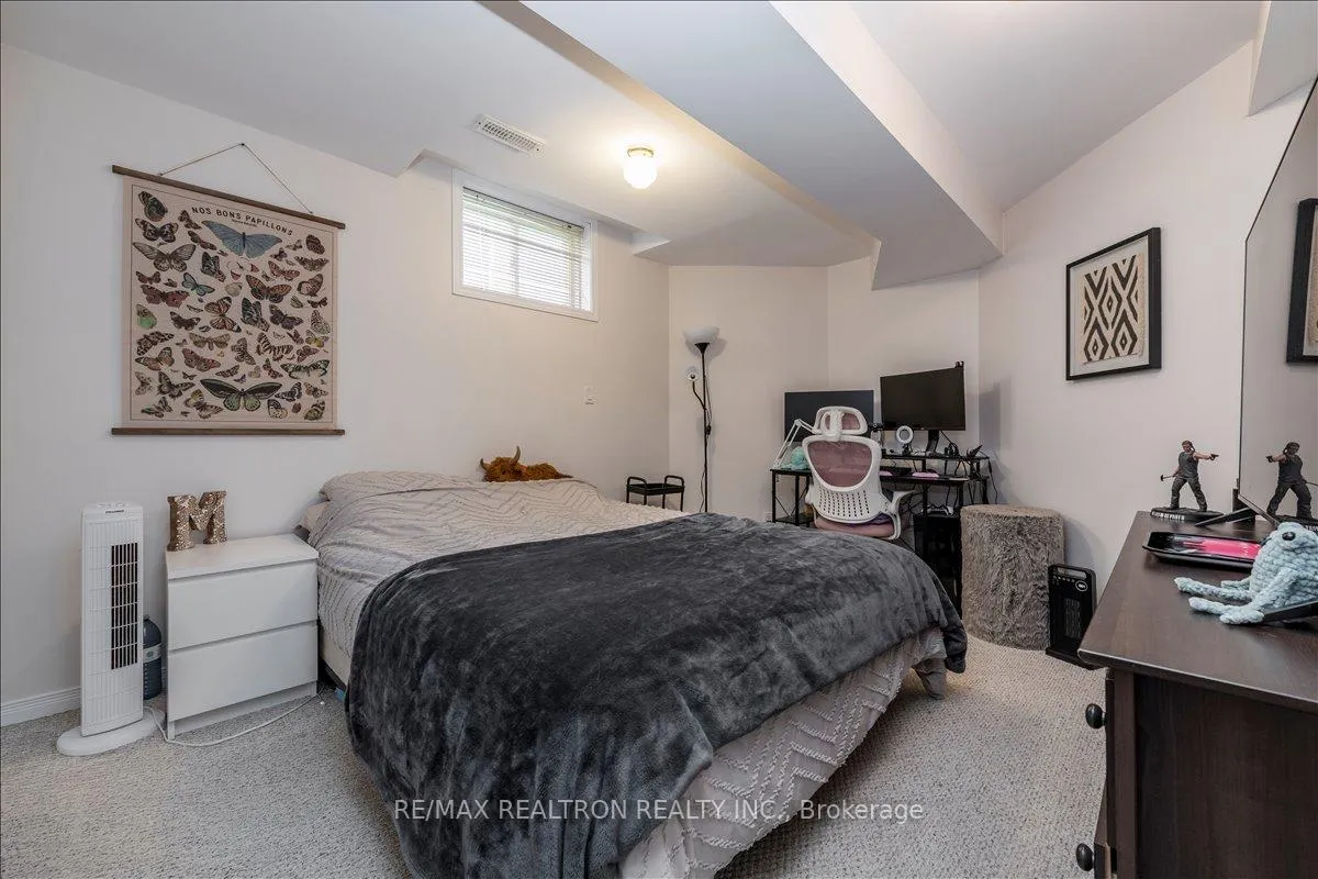 Photo 28 of 16 Bear Creek Drive, Barrie, Holly — HOMEH