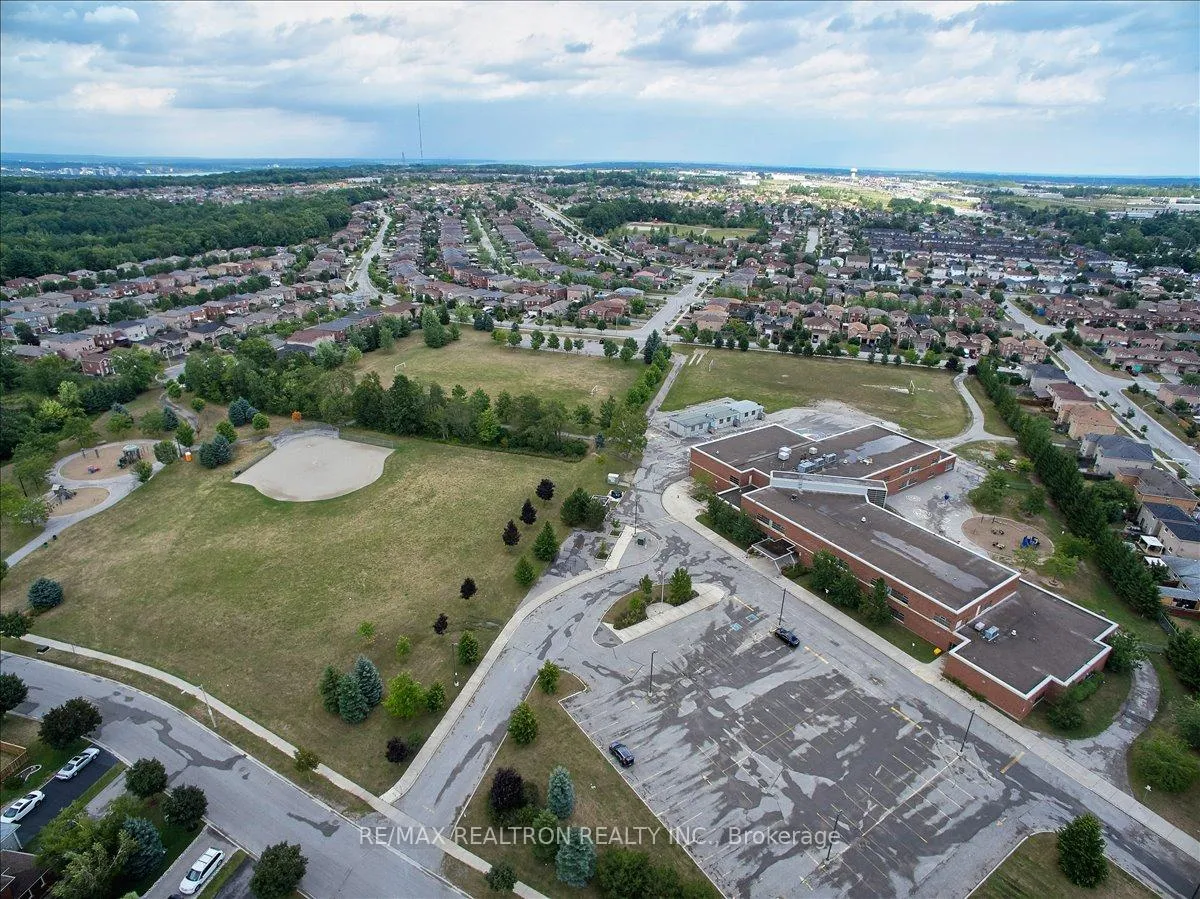 Photo 39 of 16 Bear Creek Drive, Barrie, Holly — HOMEH