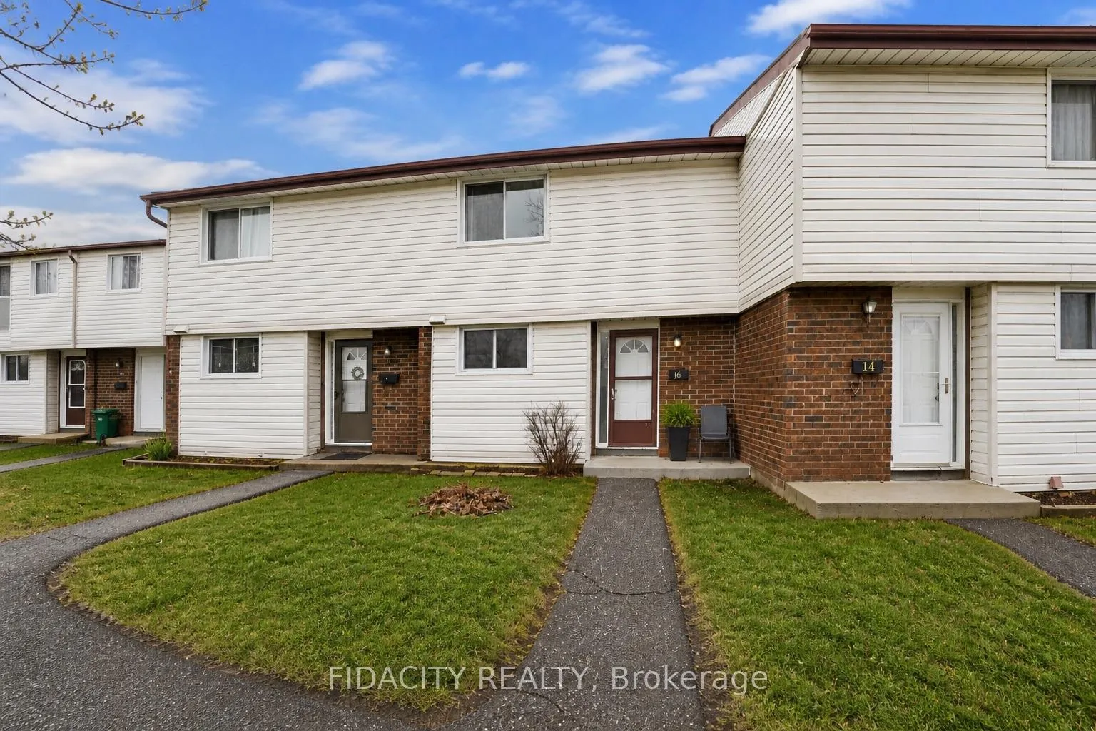 Photo 1 of Unit 31, 16 Glencoe Street, Ottawa, Arlington Woods — HOMEH