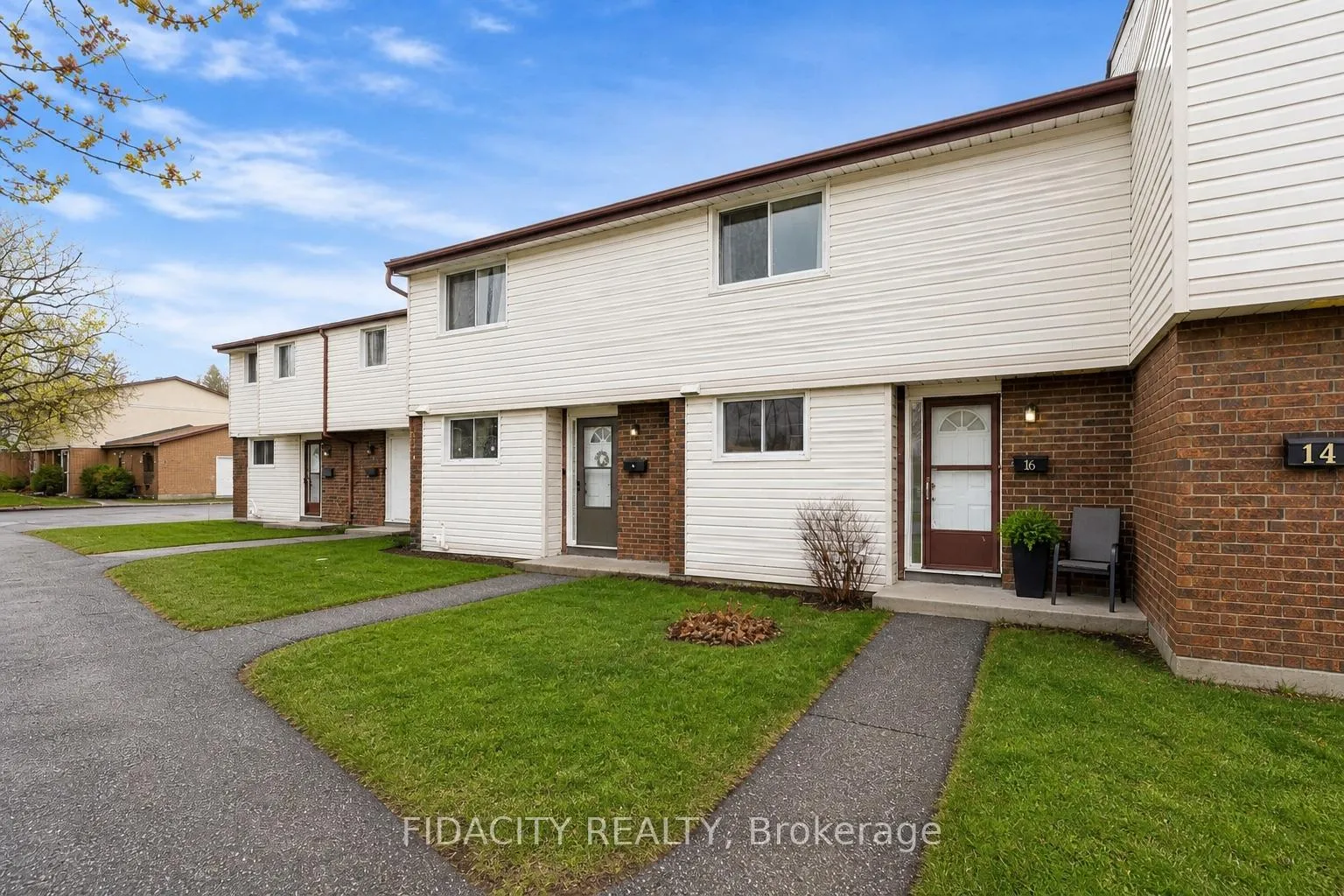Photo 2 of Unit 31, 16 Glencoe Street, Ottawa, Arlington Woods — HOMEH