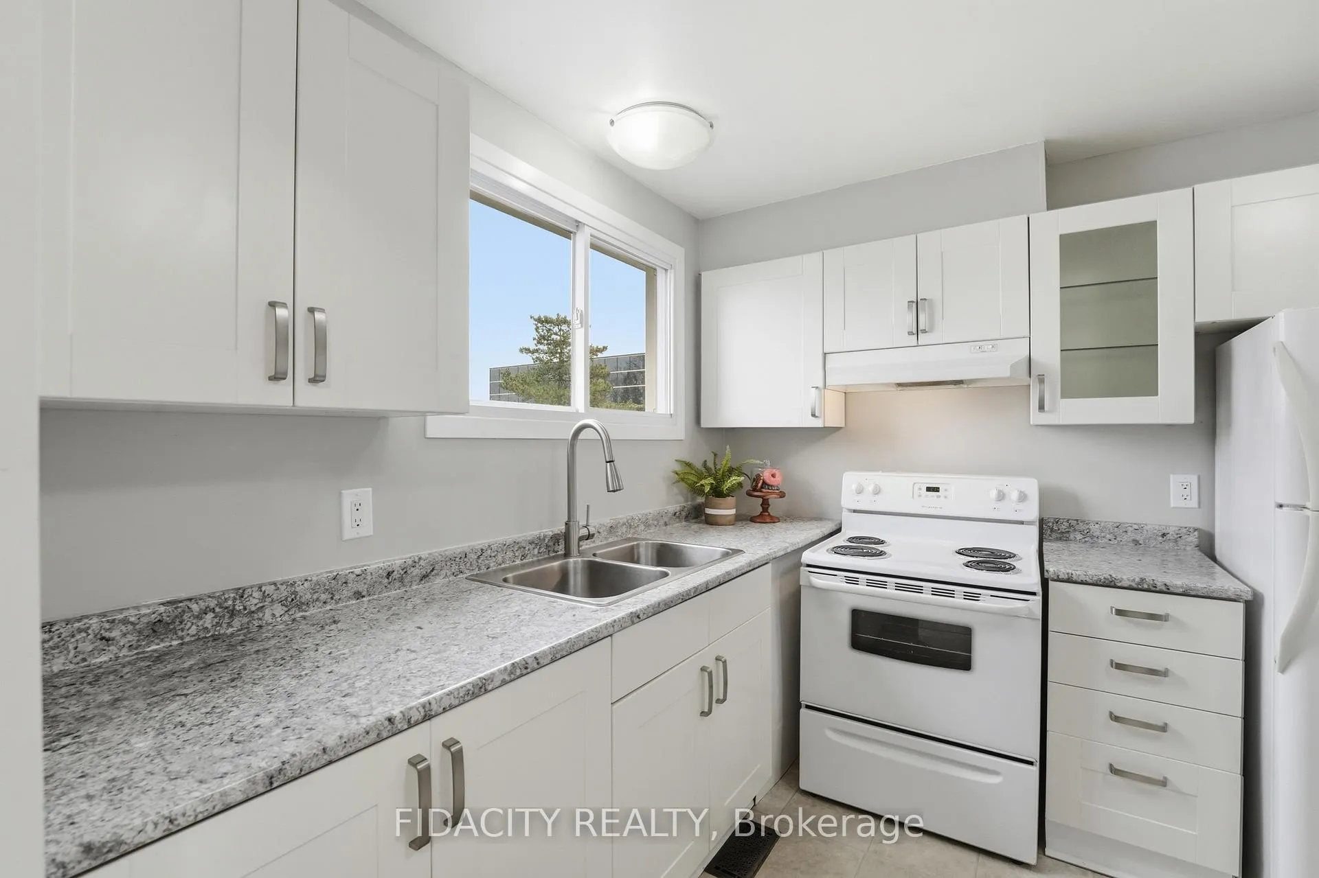 Photo 5 of Unit 31, 16 Glencoe Street, Ottawa, Arlington Woods — HOMEH