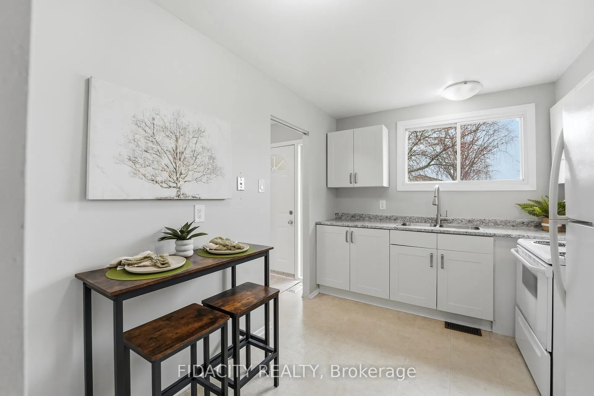 Photo 6 of Unit 31, 16 Glencoe Street, Ottawa, Arlington Woods — HOMEH