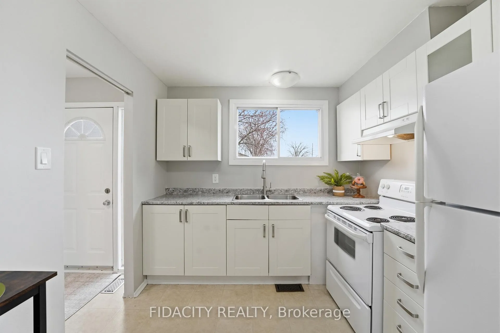 Photo 7 of Unit 31, 16 Glencoe Street, Ottawa, Arlington Woods — HOMEH