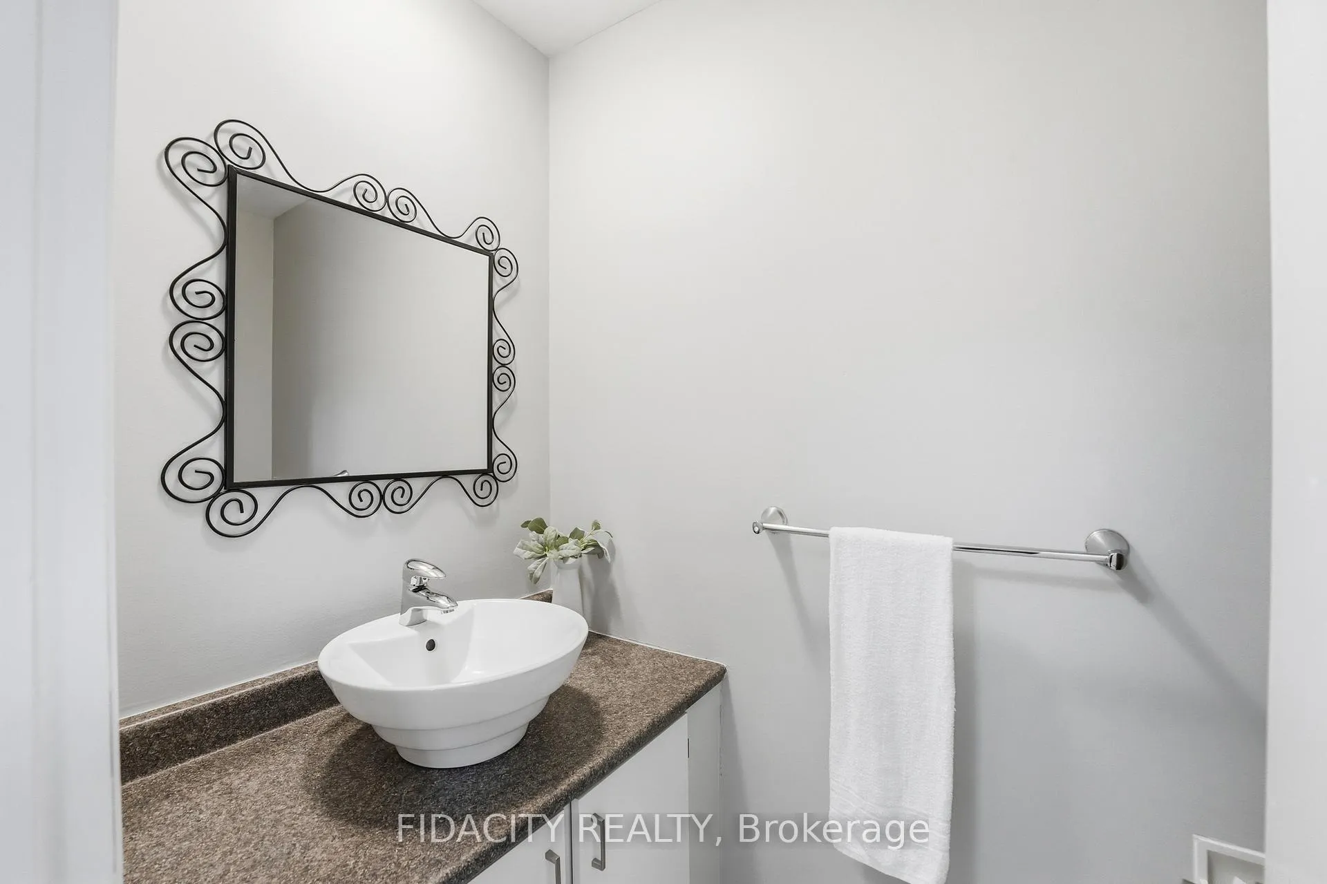 Photo 21 of Unit 31, 16 Glencoe Street, Ottawa, Arlington Woods — HOMEH