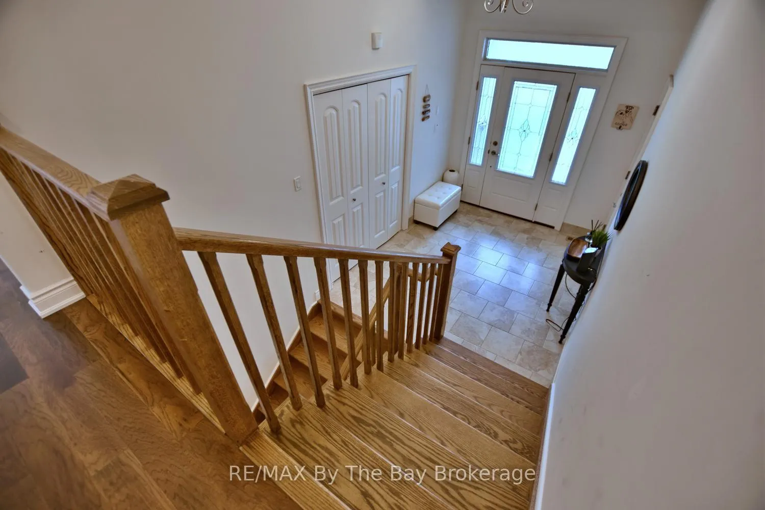 Photo 4 of 35 Edgewater Road, Wasaga Beach — HOMEH