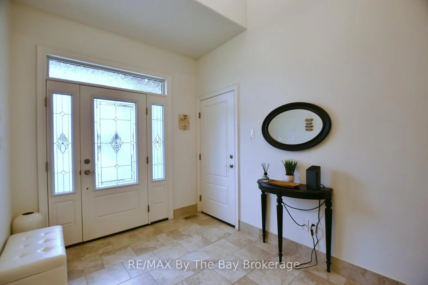 Photo 6 of 35 Edgewater Road, Wasaga Beach — HOMEH