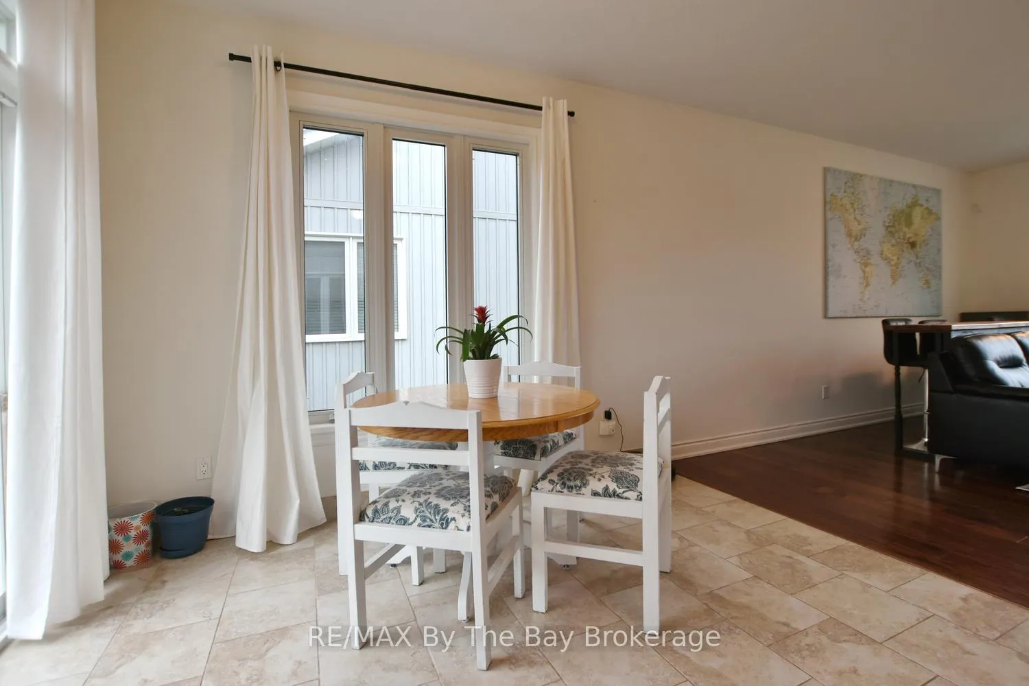 Photo 18 of 35 Edgewater Road, Wasaga Beach — HOMEH