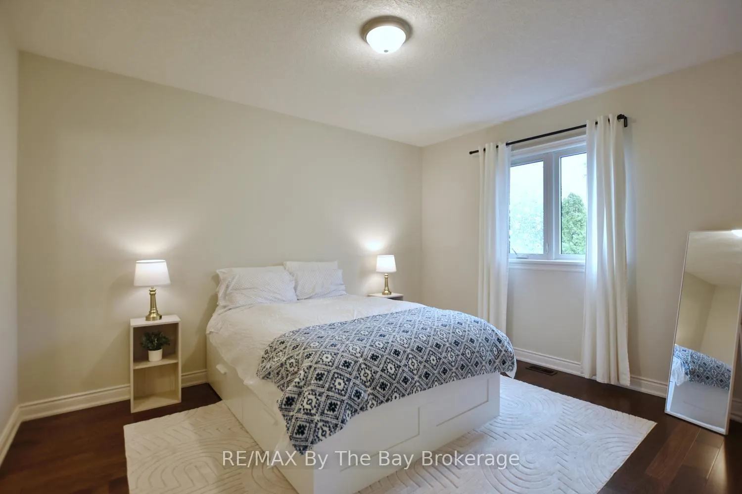 Photo 24 of 35 Edgewater Road, Wasaga Beach — HOMEH