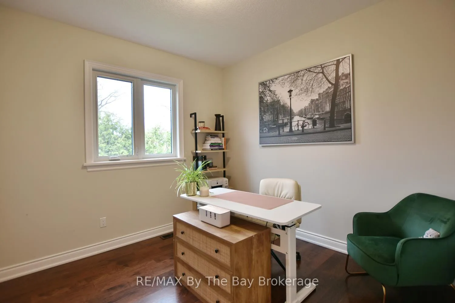 Photo 33 of 35 Edgewater Road, Wasaga Beach — HOMEH