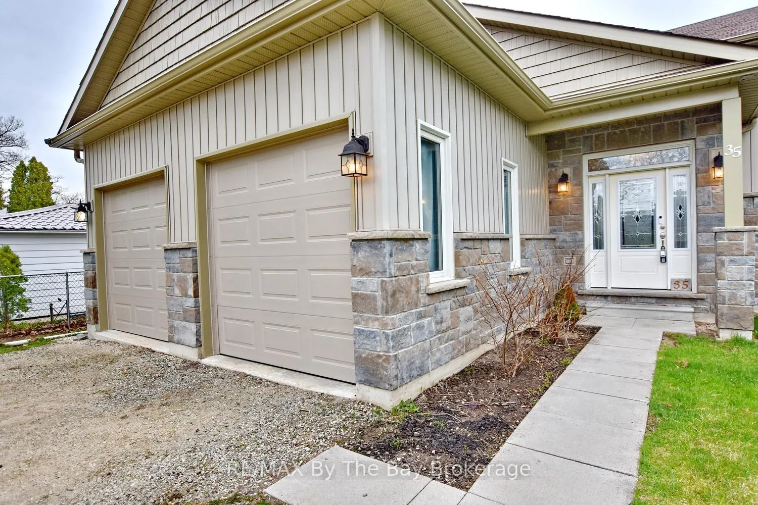 Photo 37 of 35 Edgewater Road, Wasaga Beach — HOMEH
