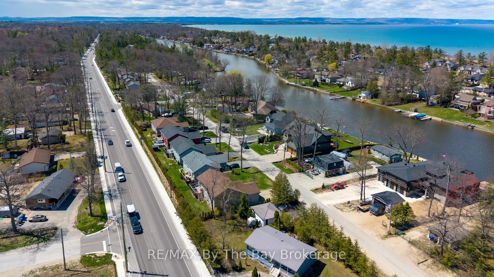 Photo 41 of 35 Edgewater Road, Wasaga Beach — HOMEH