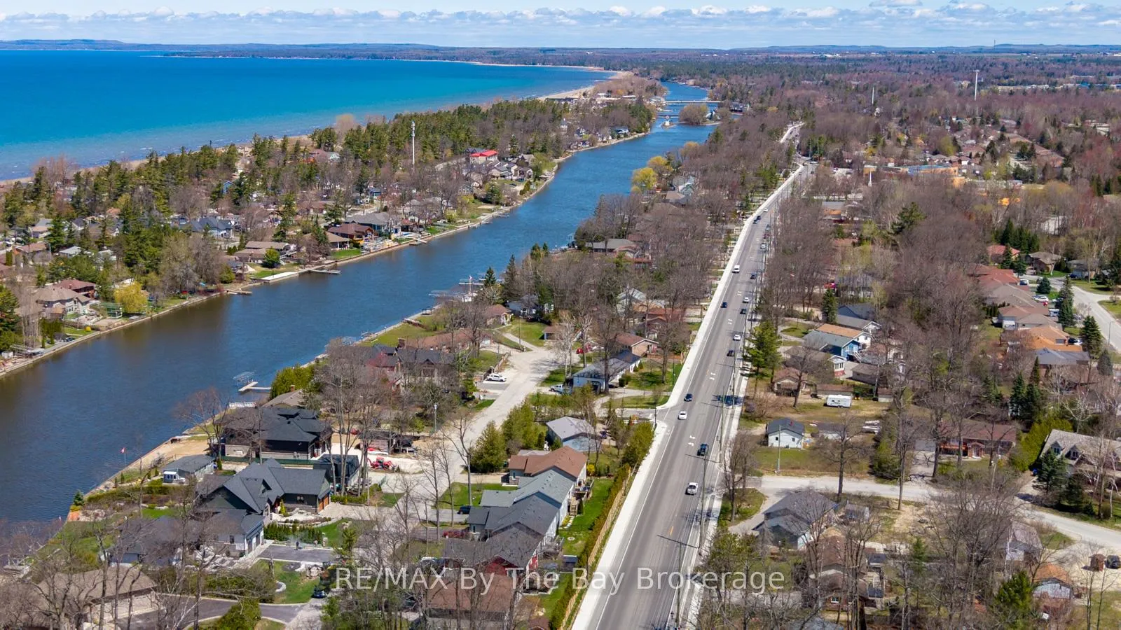 Photo 42 of 35 Edgewater Road, Wasaga Beach — HOMEH