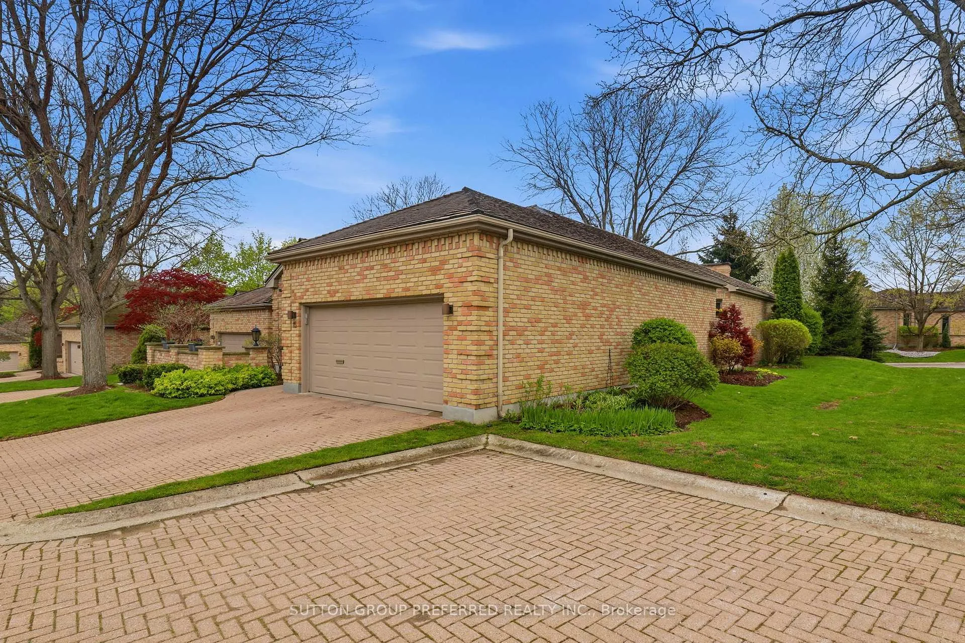 Photo 4 of Unit 15, 1040 Riverside Drive, London, North Q — HOMEH