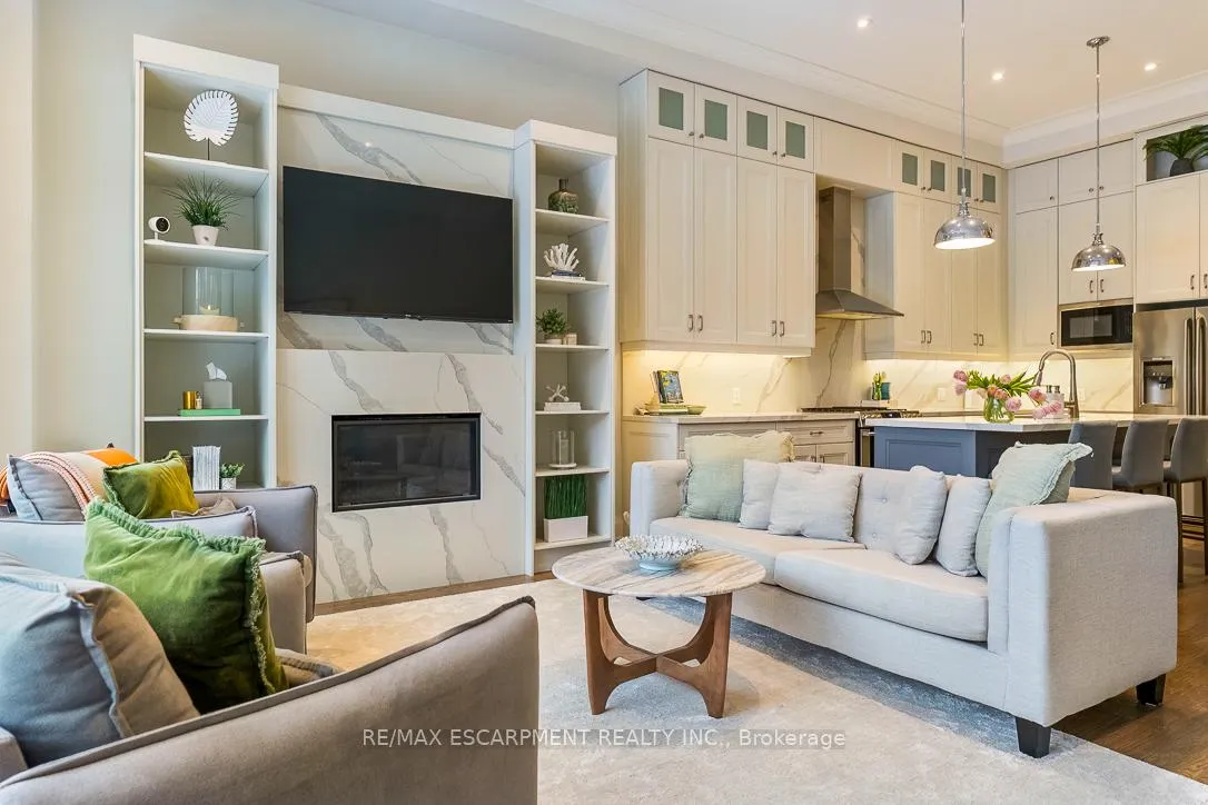 Photo 16 of 56 Laburnham Avenue, Etobicoke, Long Branch — HOMEH